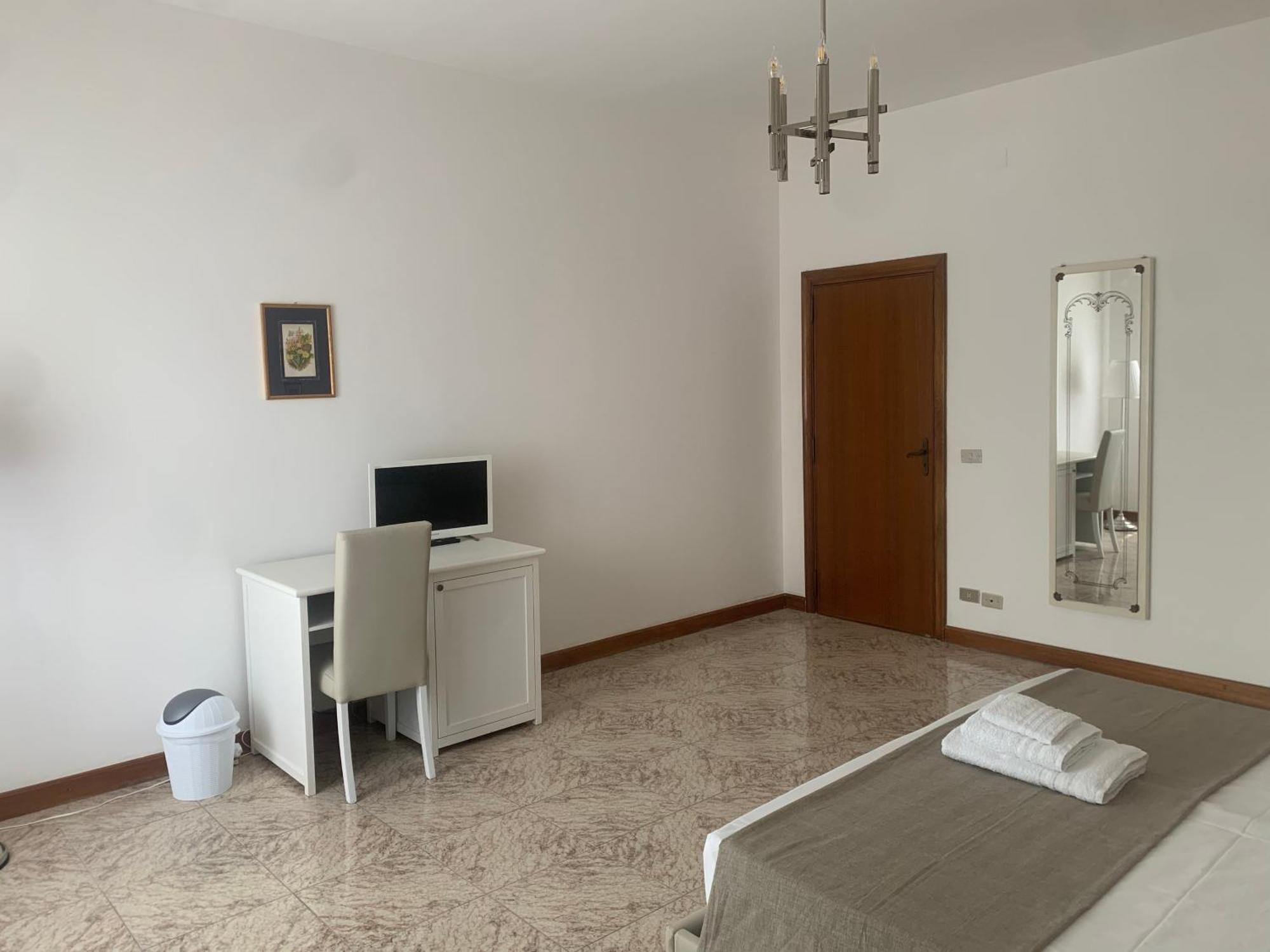Porta Napoli Rooms Lecce Ngoại thất bức ảnh