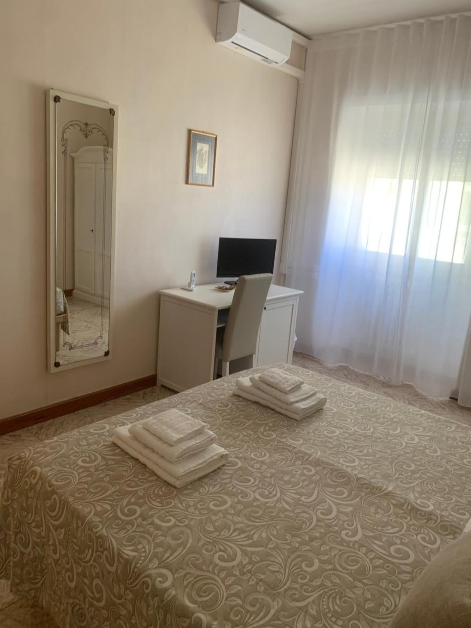 Porta Napoli Rooms Lecce Ngoại thất bức ảnh